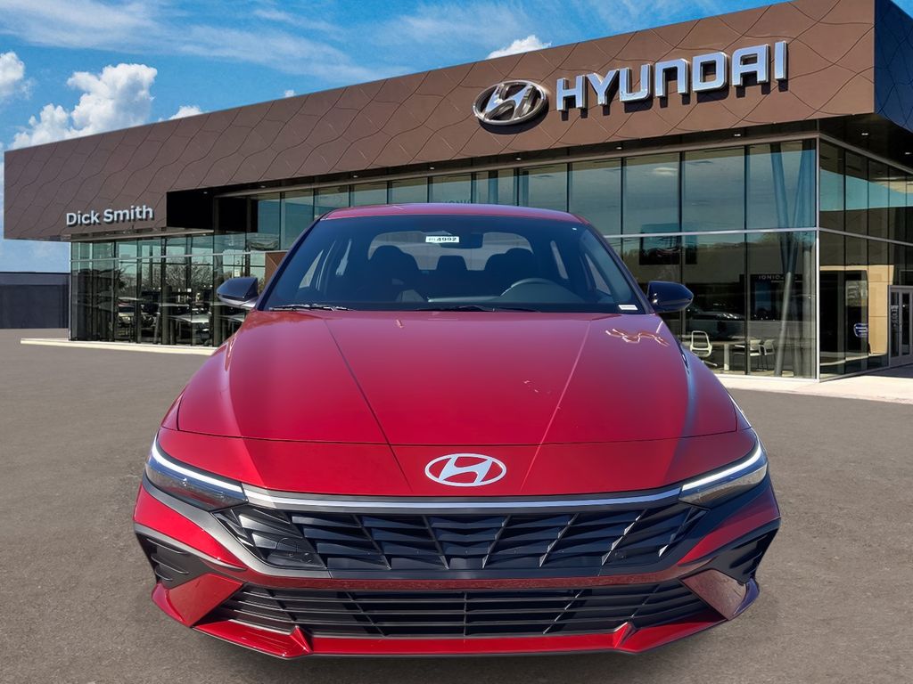 2026 Hyundai Elantra SEL Sport photo 2