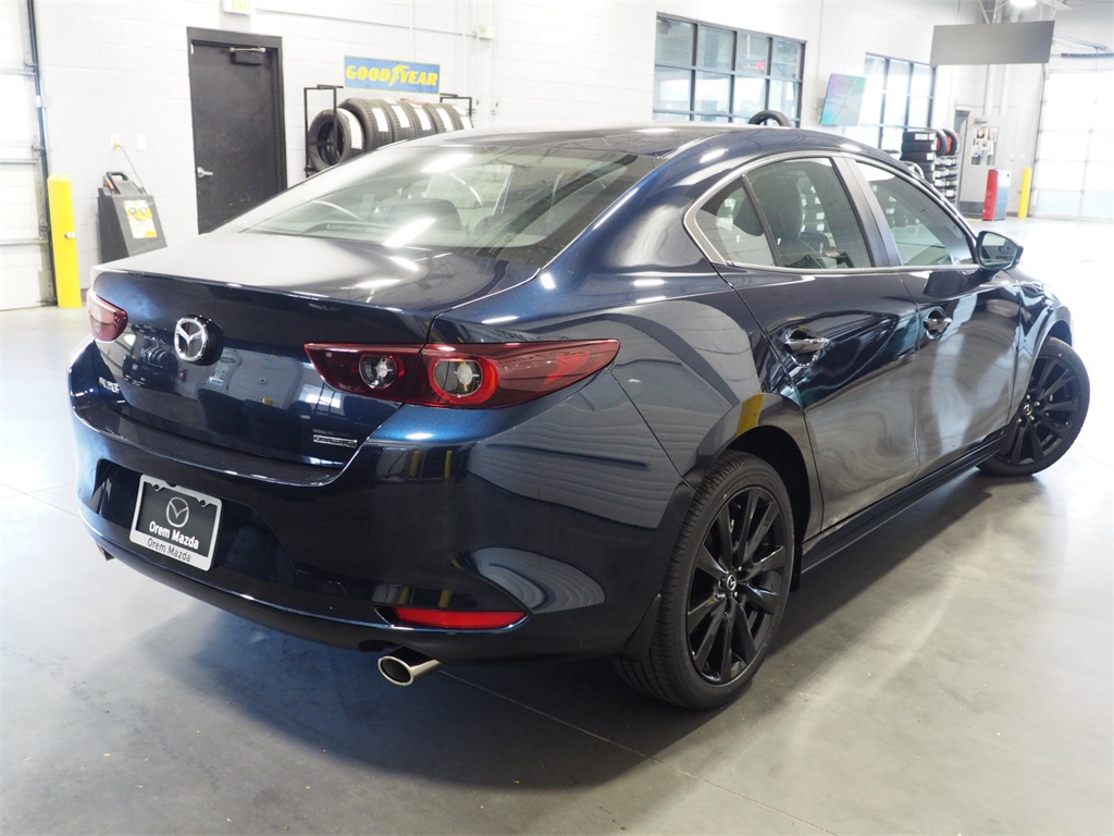 2025 Mazda Mazda3 2.5 Select Sport photo 2