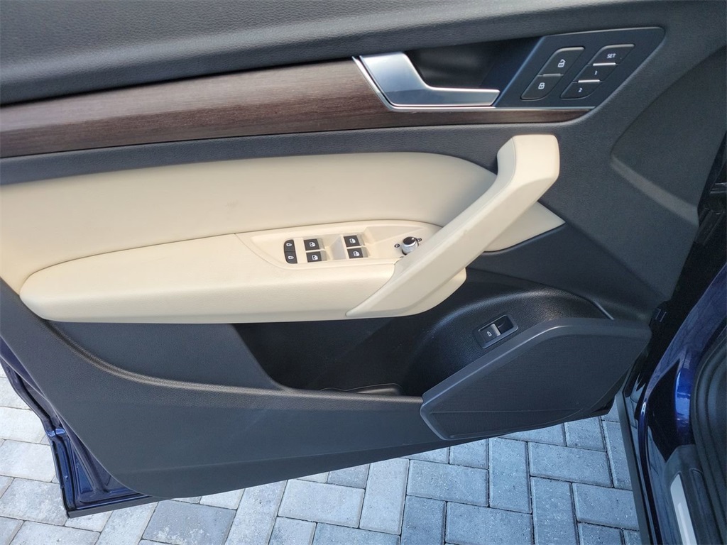 2023 Audi Q5 45 S line Premium photo 23