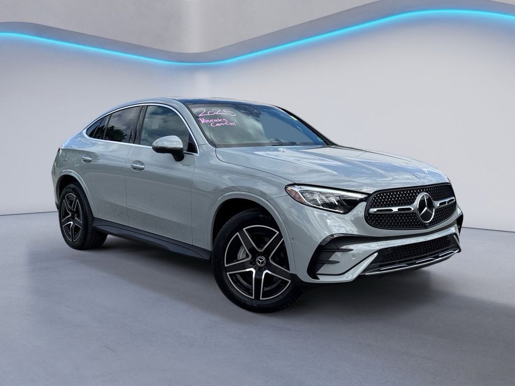 2025 Mercedes Benz GLC Coupe 300 4MATIC photo 2