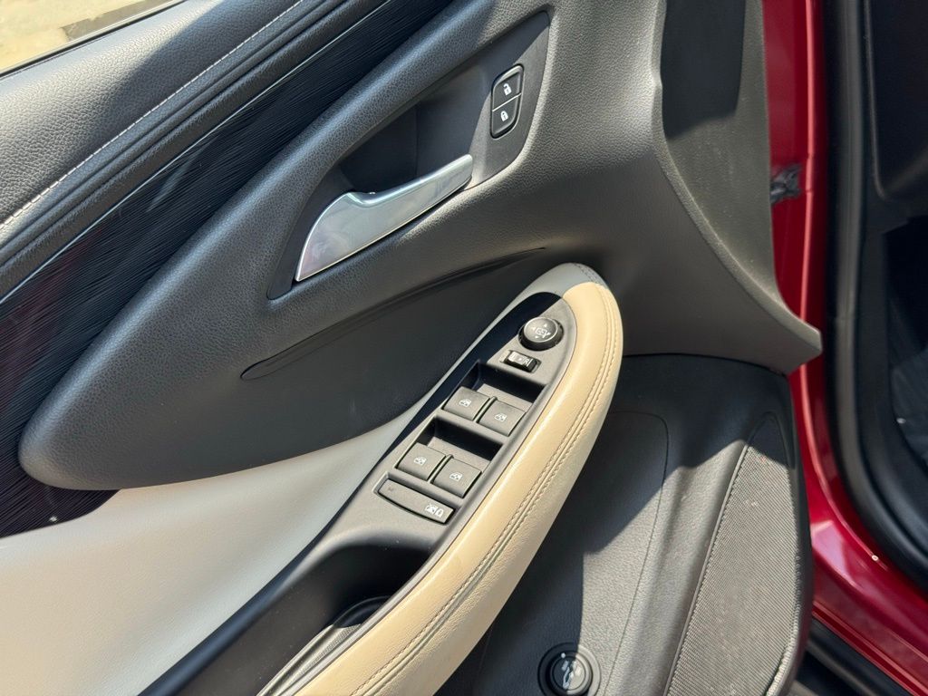 2017 Buick Envision Preferred photo 18