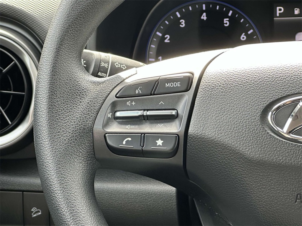2022 Hyundai Kona SEL photo 23
