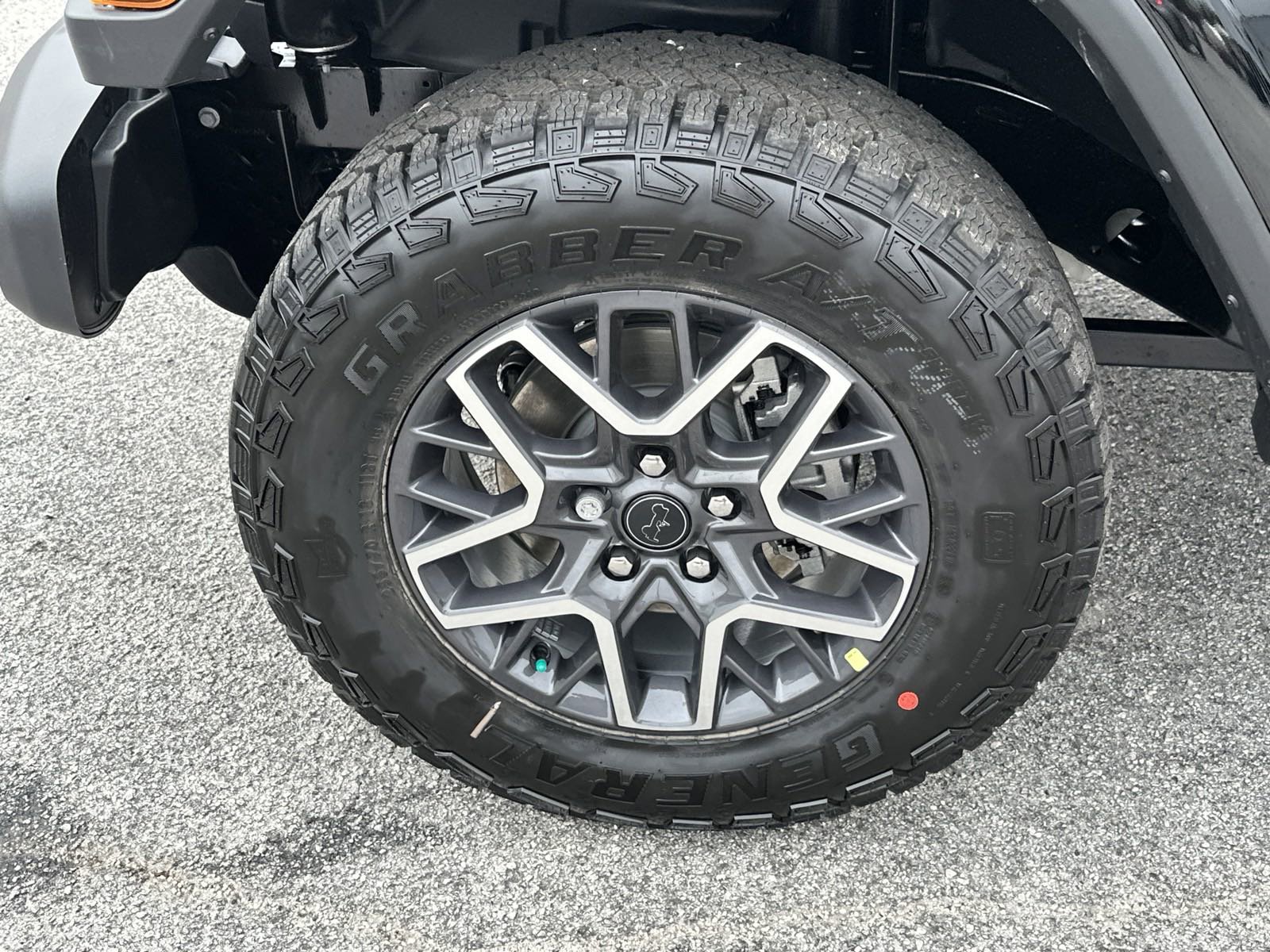 2025 Jeep Wrangler Sahara photo 12