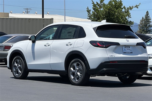 2026 Honda HR-V LX photo 3