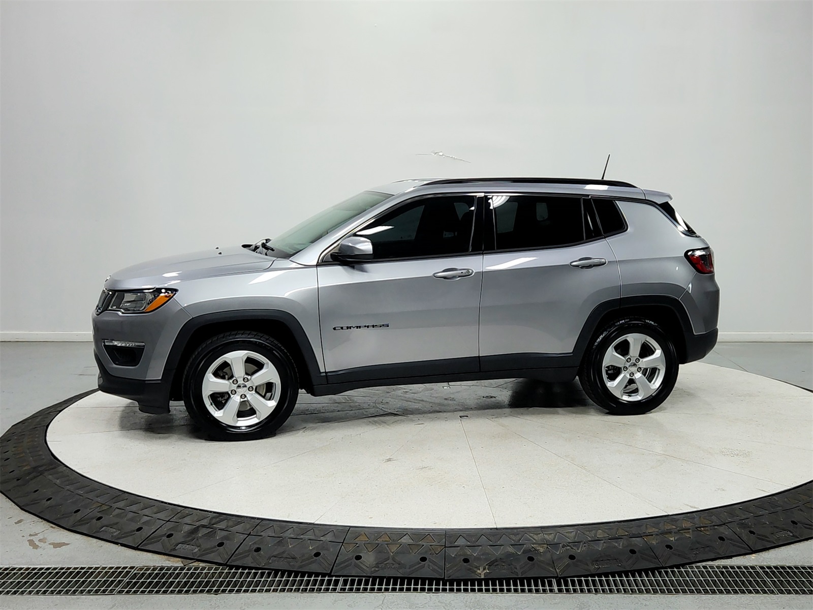 2018 Jeep Compass Latitude photo 4