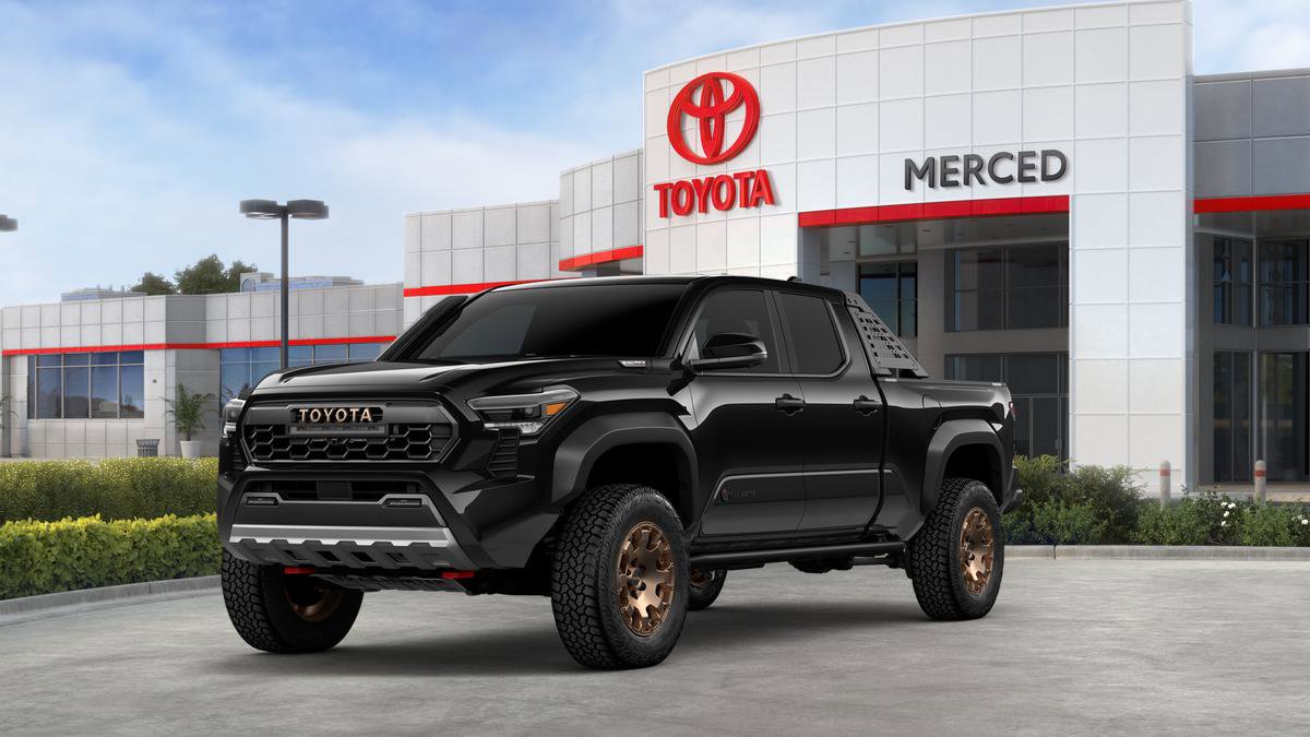 2025 Toyota Tacoma Trailhunter's photo