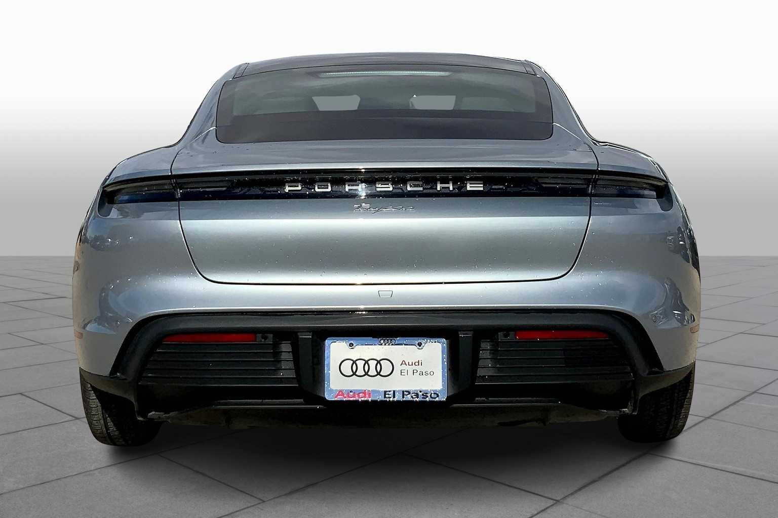 2024 Porsche Taycan S photo 4