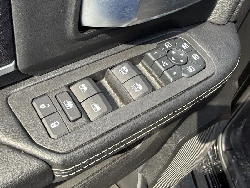 2026 Ram 2500 Big Horn photo 11