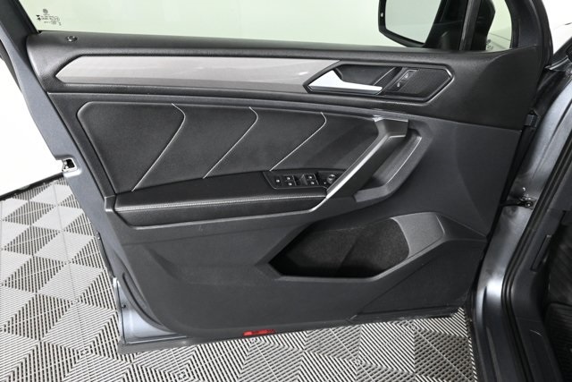 2023 Volkswagen Tiguan SE photo 16