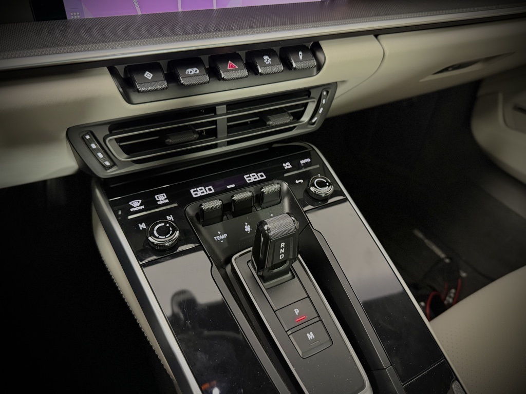 2021 Porsche 911 Turbo photo 25
