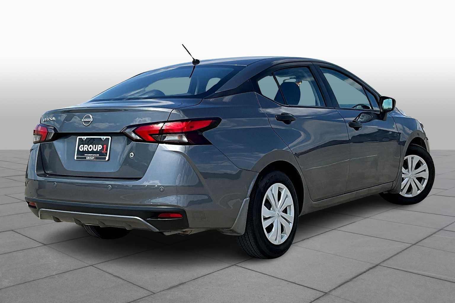 2023 Nissan Versa S photo 11