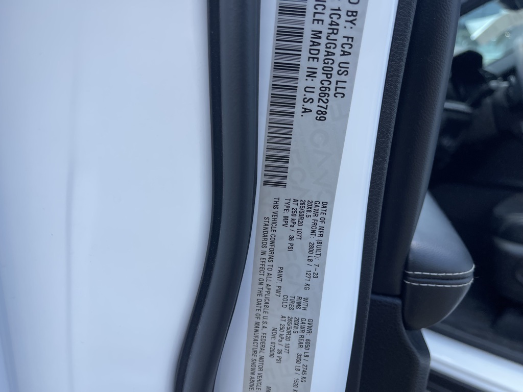 2023 Jeep Grand Cherokee Altitude photo 12