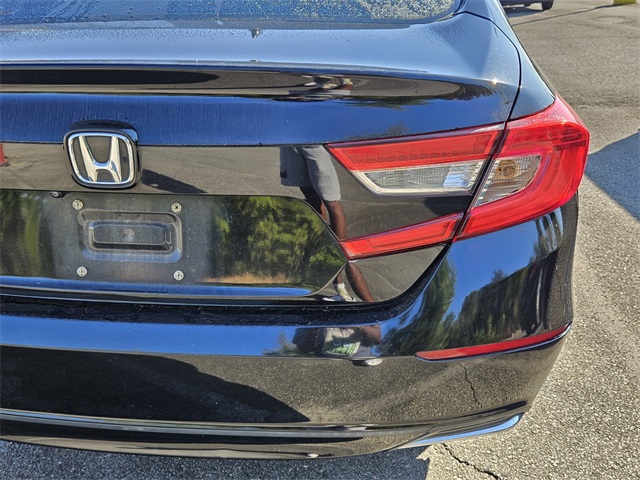 2018 Honda Accord LX photo 12