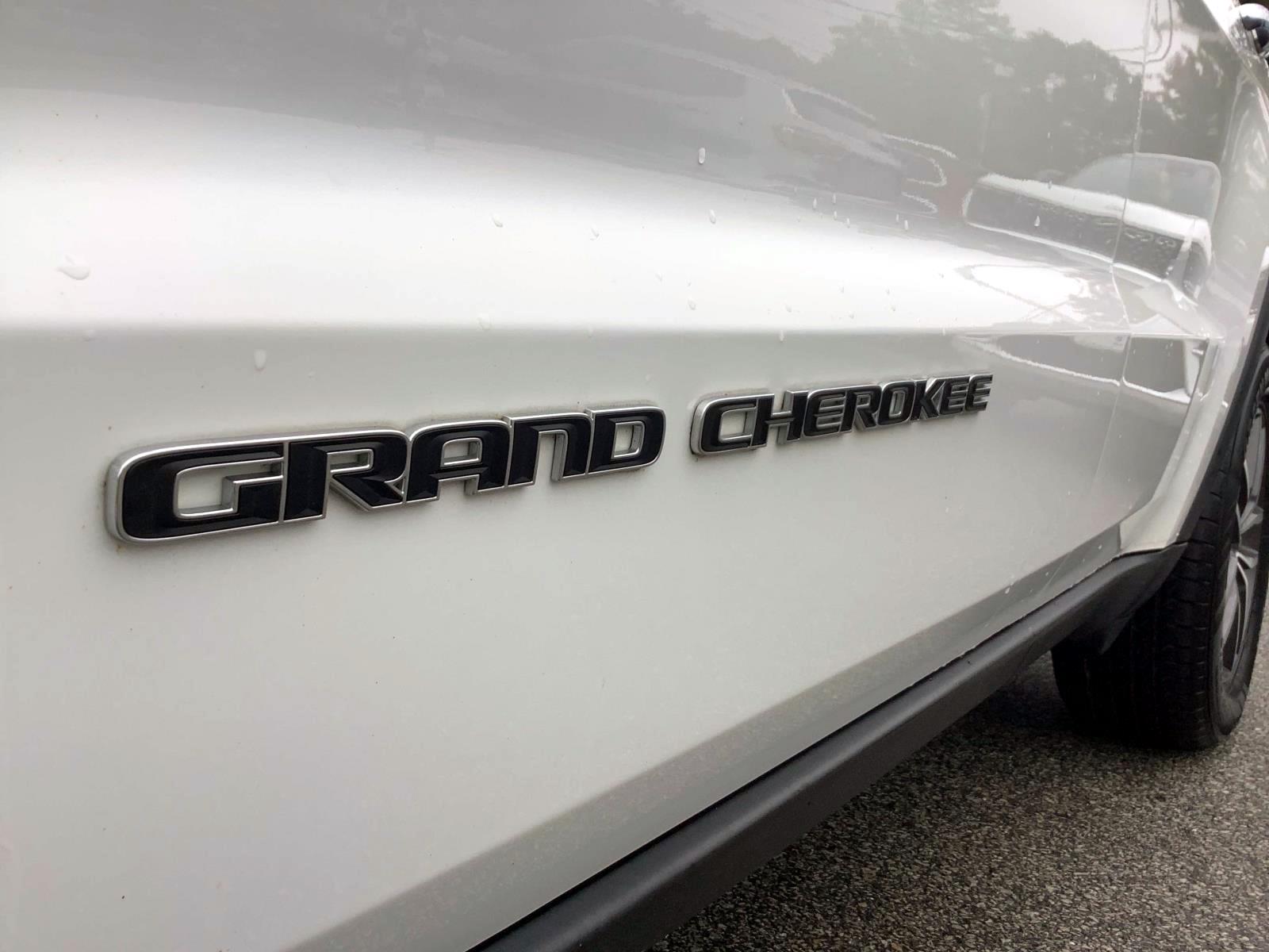 2020 Jeep Grand Cherokee Limited photo 11