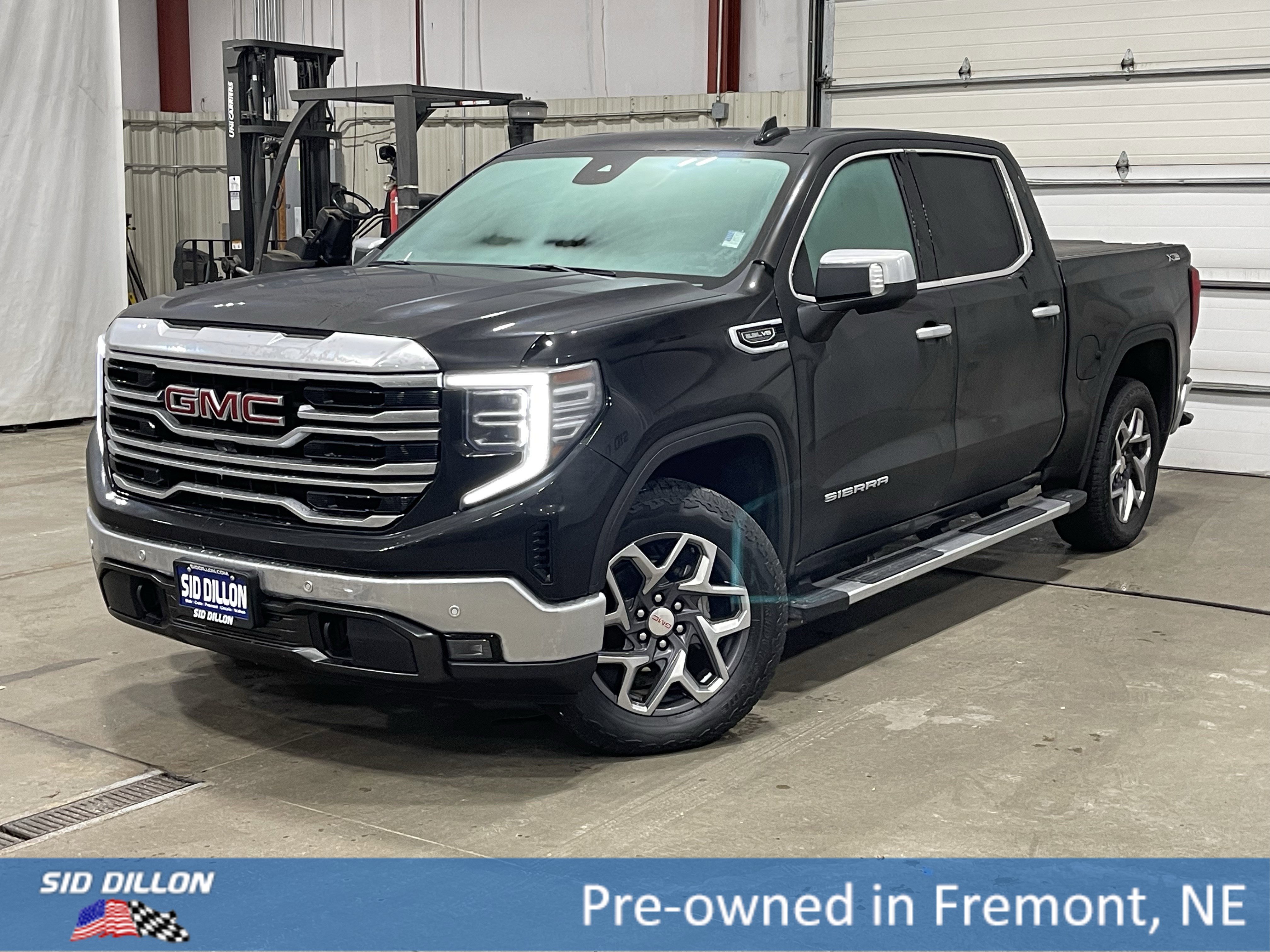 2023 GMC Sierra 1500 SLT's photo