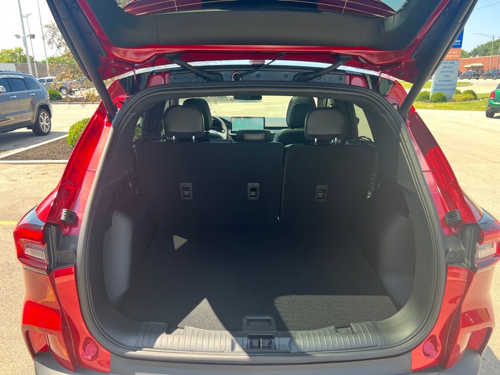 2025 Ford Escape ST-Line photo 19