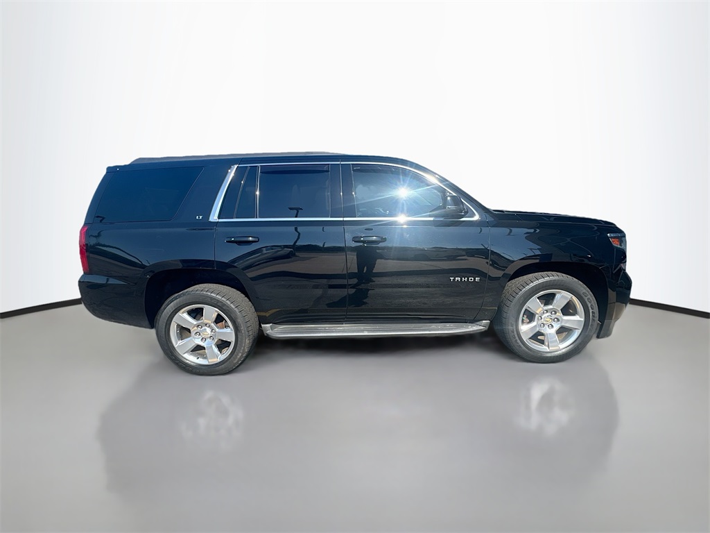 2016 Chevrolet Tahoe LT photo 5