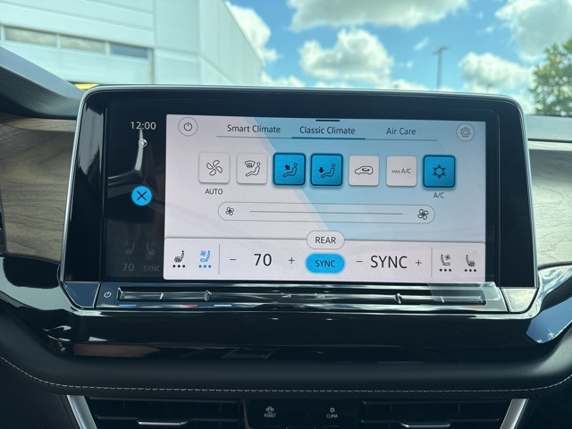 2026 Volkswagen Atlas SE Technology photo 16