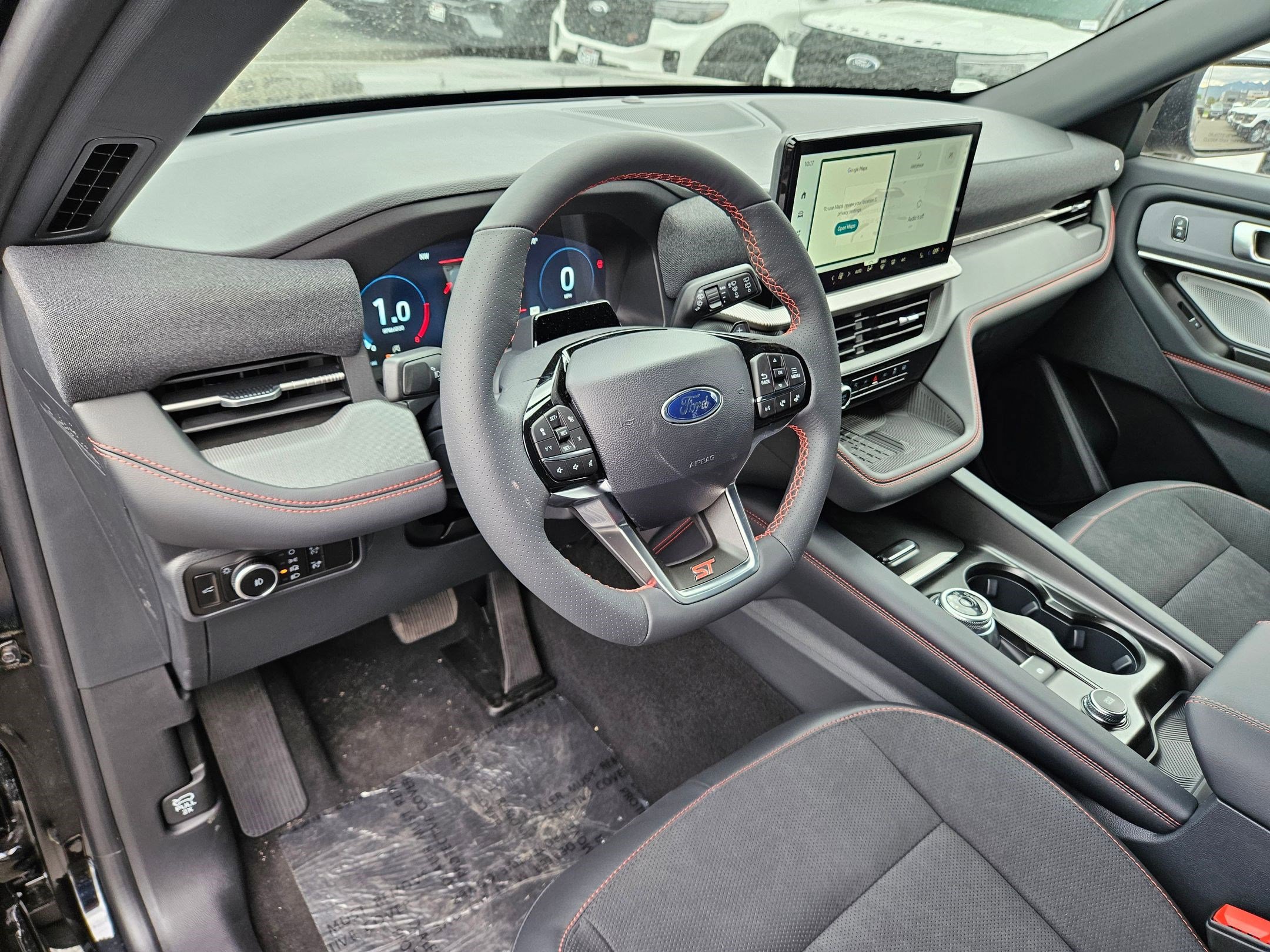 2025 Ford Explorer ST photo 8