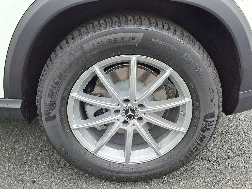 2025 Mercedes Benz GLE 450 4MATIC photo 4