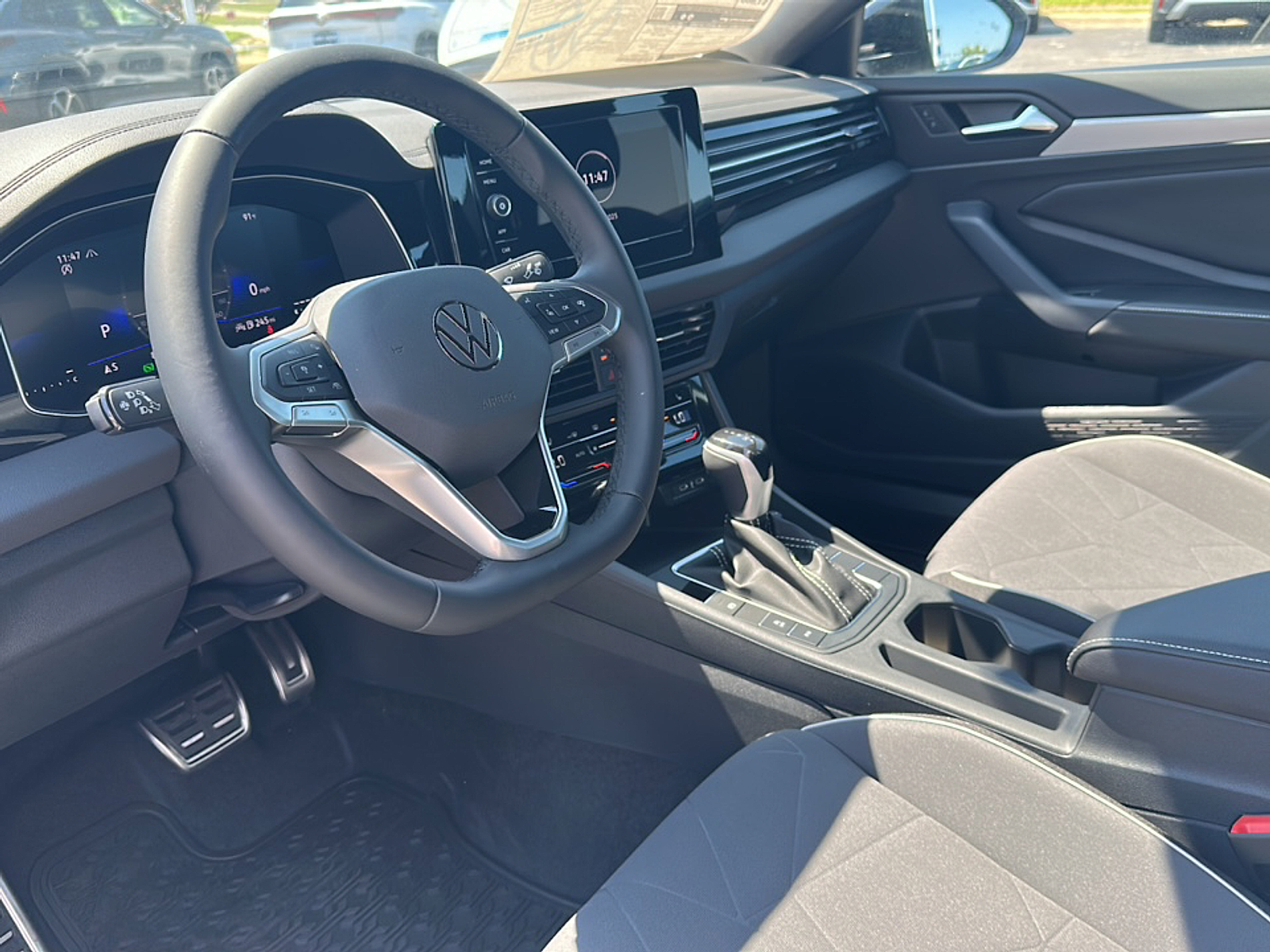 2025 Volkswagen Jetta 1.5T Sport photo 3