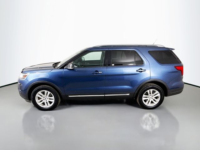 2019 Ford Explorer XLT photo 3