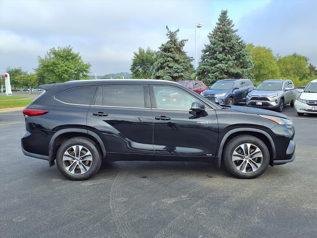 Certified 2021 Toyota Highlander XLE with VIN 5TDGBRCH0MS062922 for sale in Burnsville, Minnesota