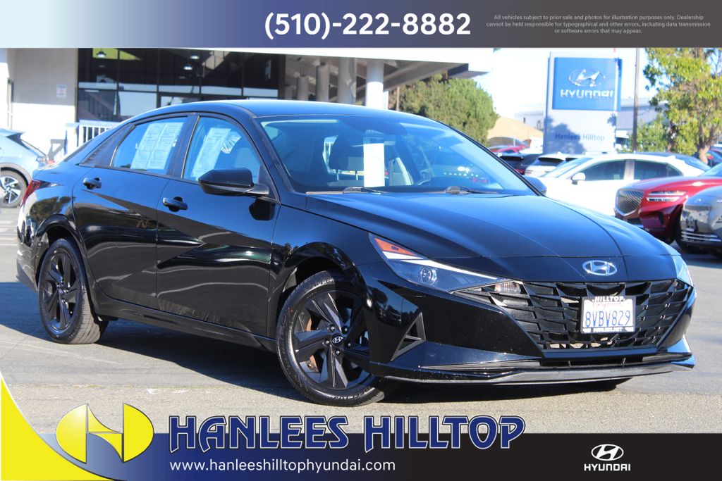 2021 Hyundai Elantra SEL's photo