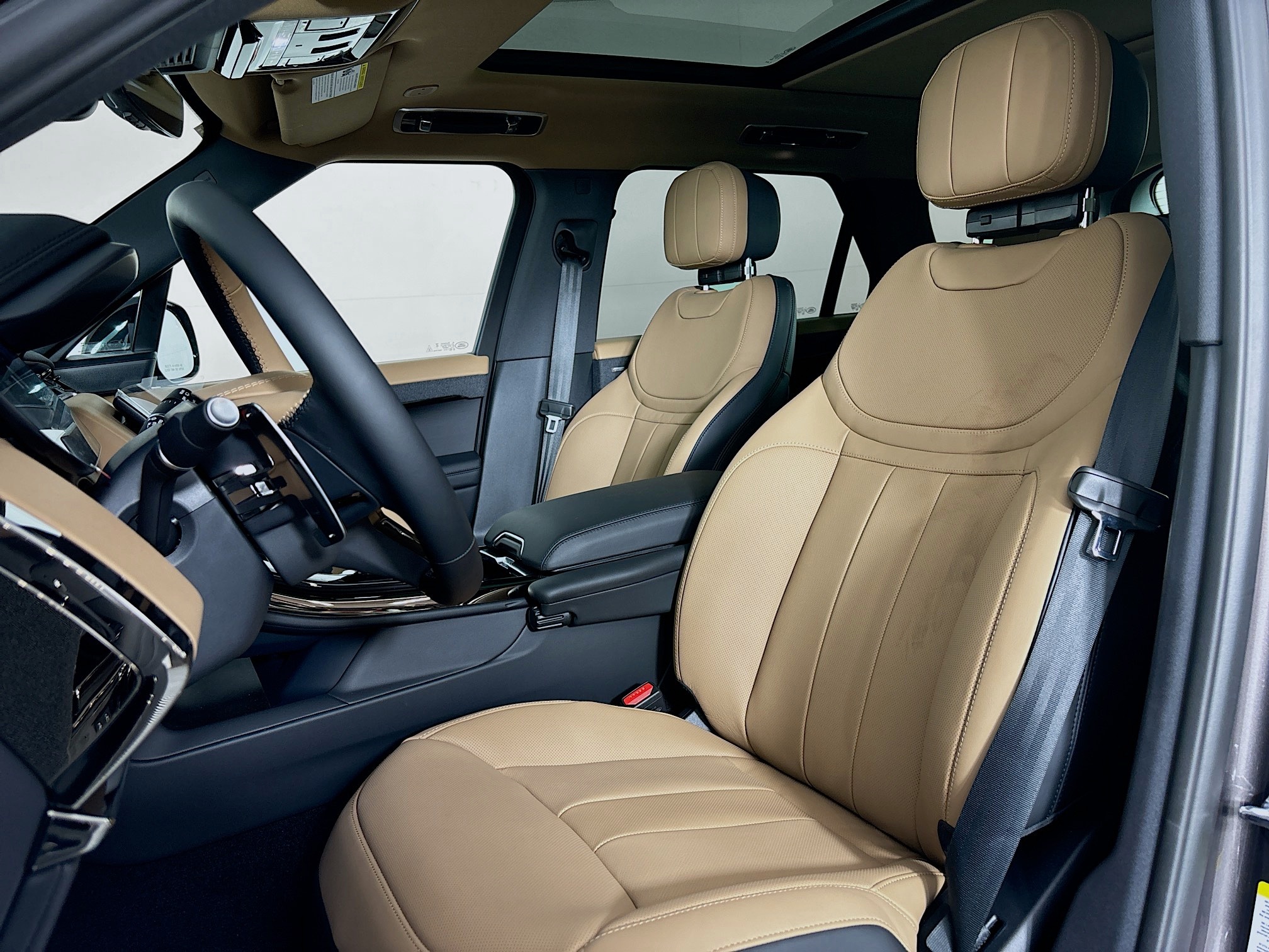 2025 Land Rover Range Rover Sport SE photo 15