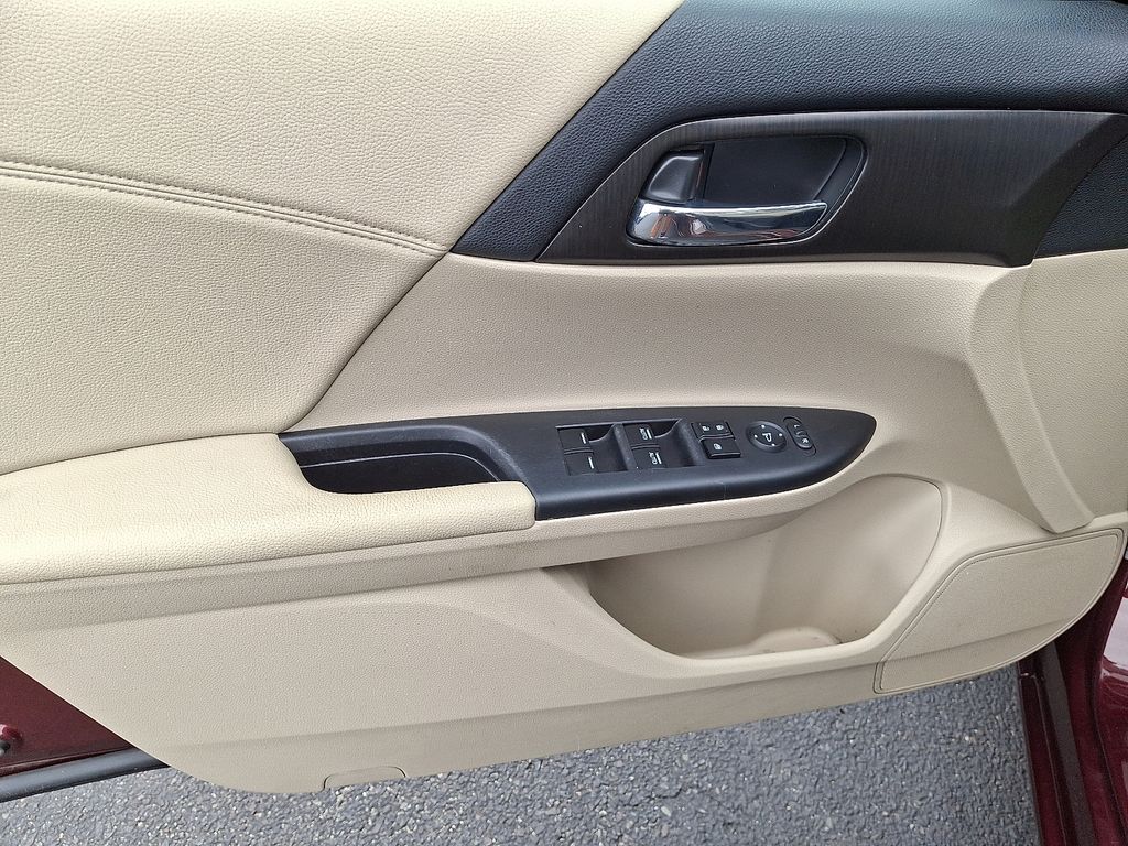 2015 Honda Accord EX photo 11