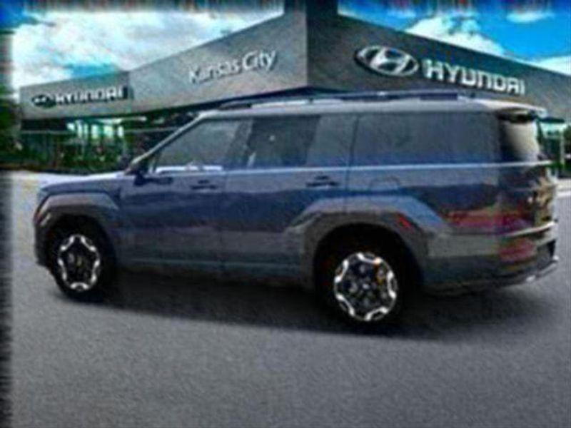 2025 Hyundai Santa Fe SEL photo 4