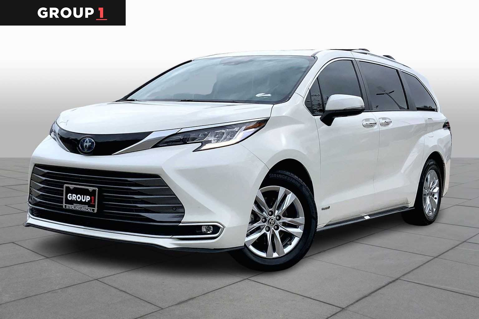 2021 Toyota Sienna Limited's photo