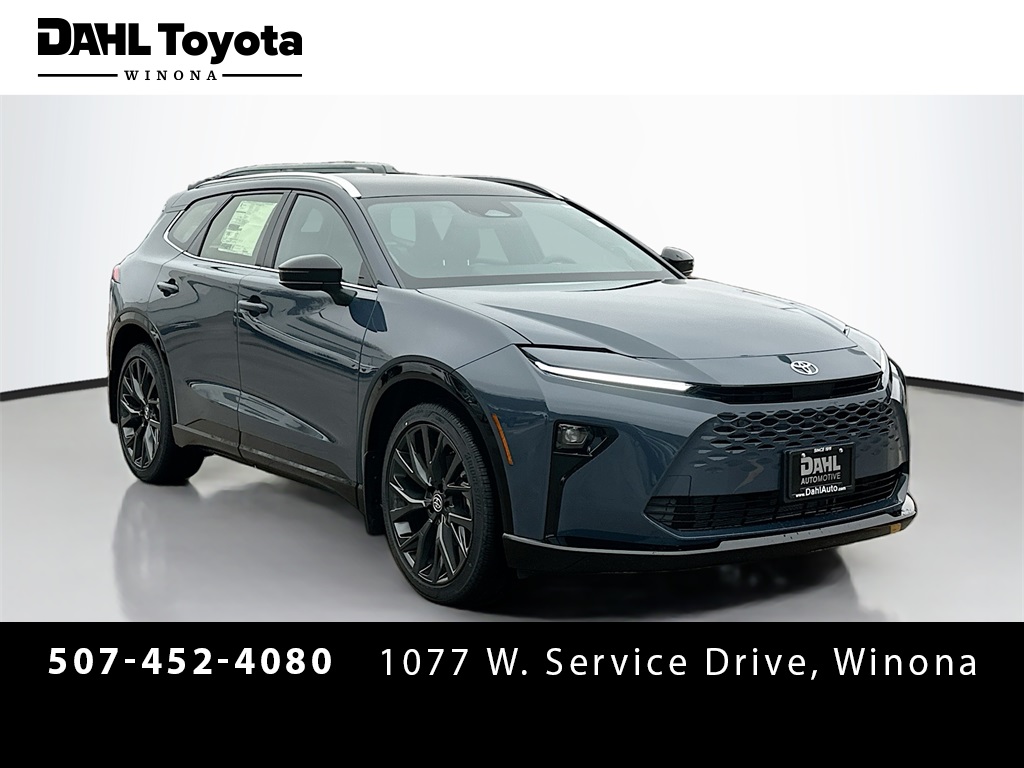 2025 Toyota Crown Signia Limited's photo