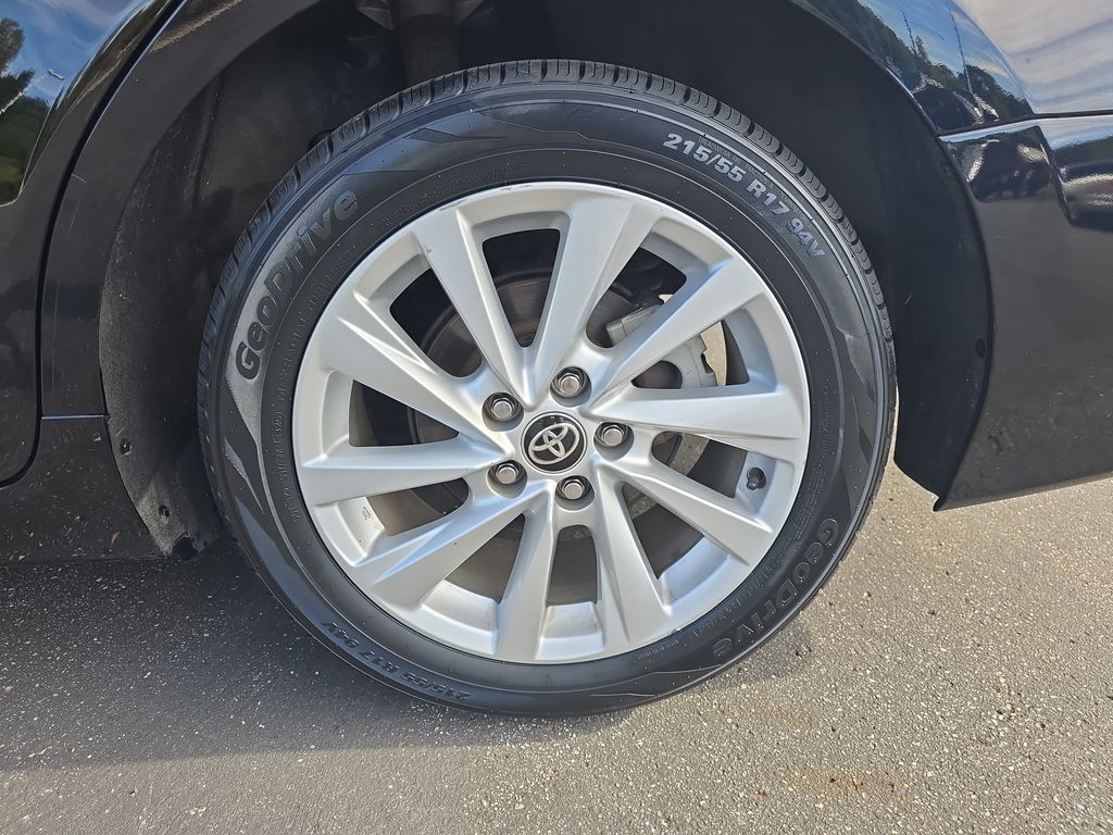 2024 Toyota Camry LE photo 29