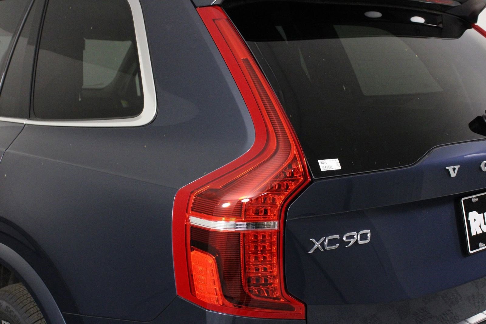 2025 Volvo XC90 photo 14