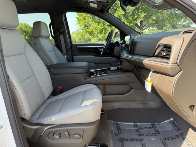 2025 Chevrolet Tahoe Z71 photo 9