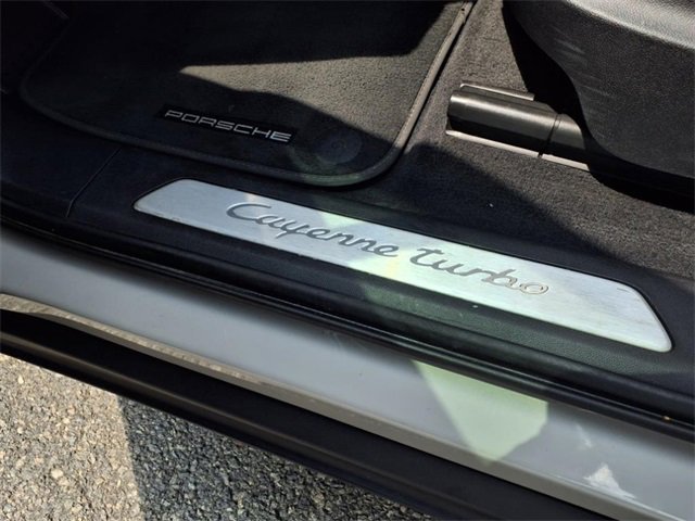 2020 Porsche Cayenne Turbo photo 16