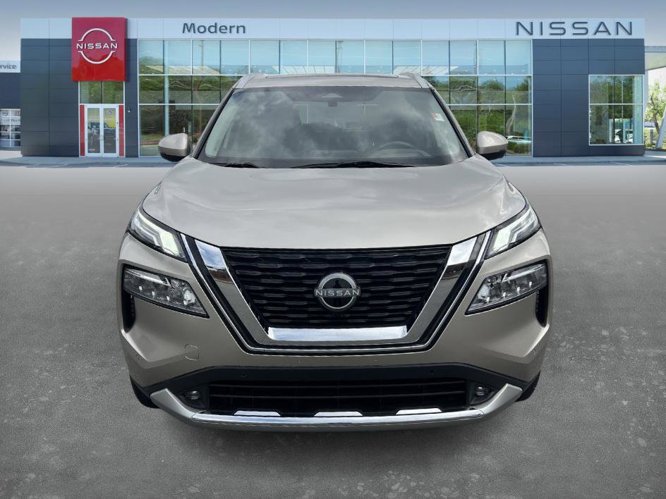 2022 Nissan Rogue Platinum photo 2