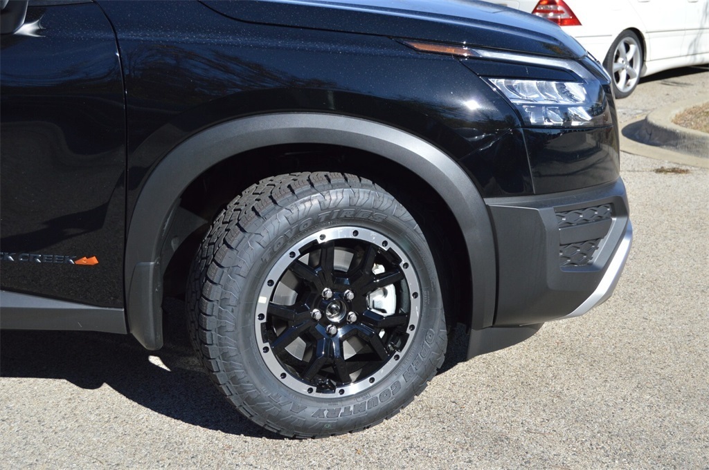 2025 Nissan Pathfinder Rock Creek photo 3