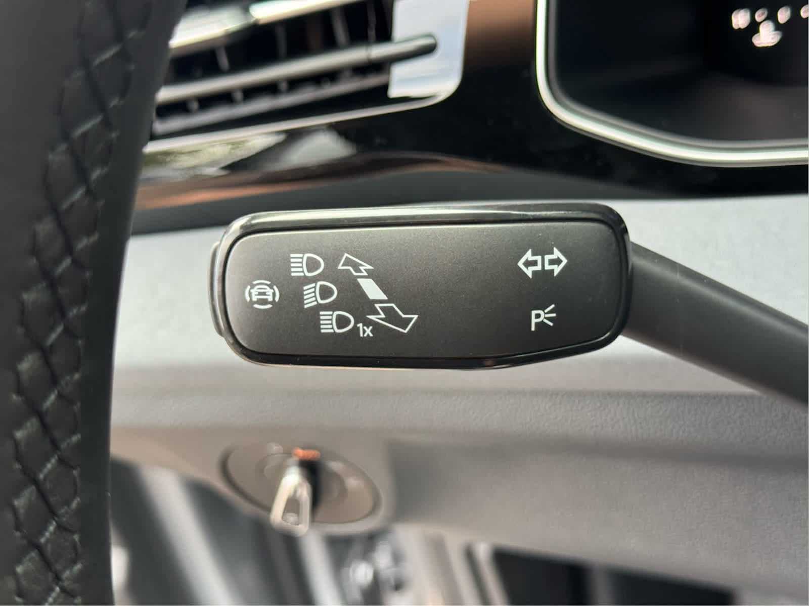 2025 Volkswagen Jetta SE photo 13