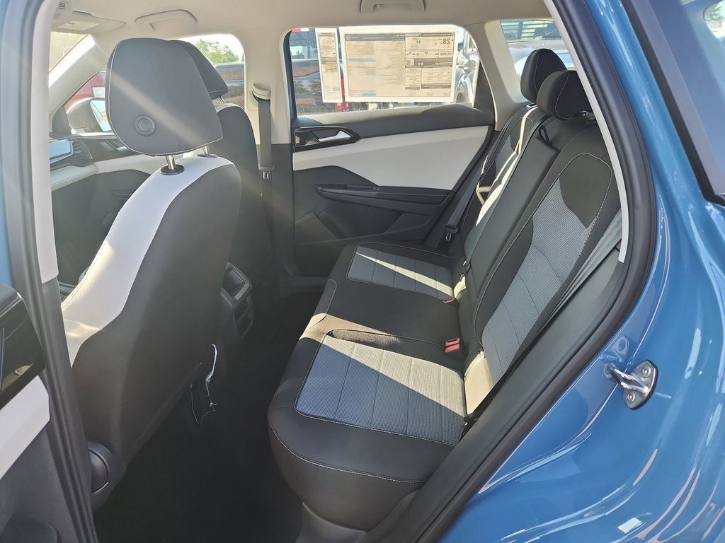 2025 Volkswagen Taos S photo 7