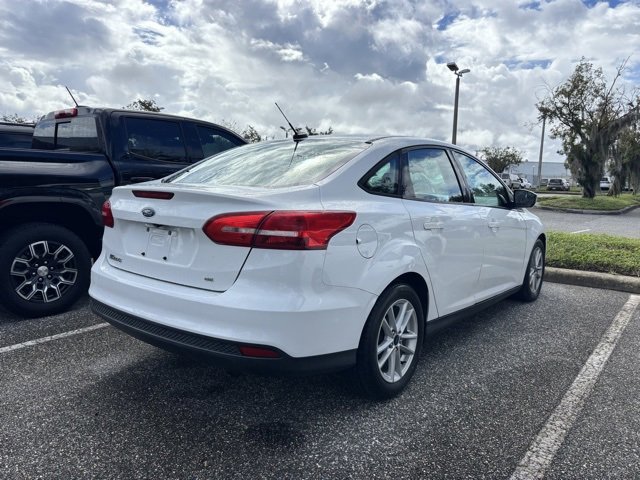 2018 Ford Focus SE photo 3