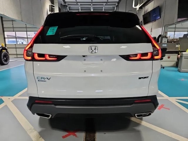 2023 Honda CR-V Hybrid Sport photo 3