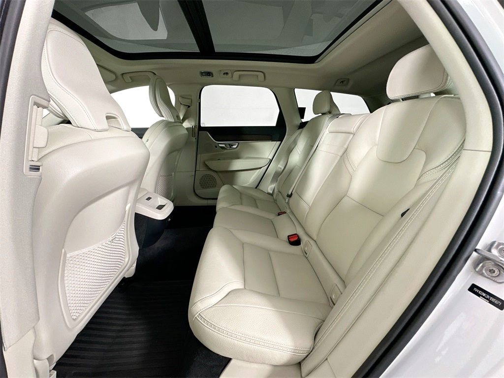 2019 Volvo V90 Cross Country T5 AWD photo 22