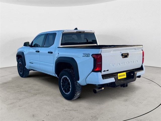 2025 Toyota Tacoma TRD Off-Road photo 3