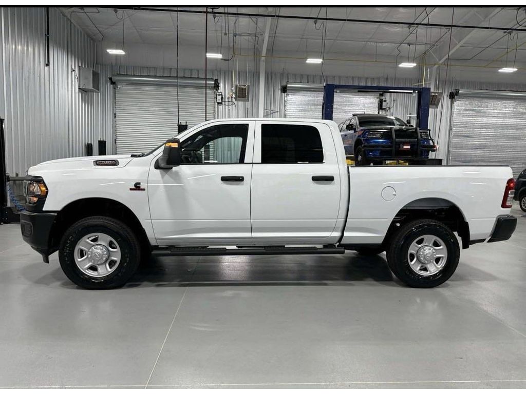 2024 Ram 2500 Tradesman photo 2