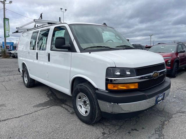 2025 Chevrolet Express Cargo Work Van's photo