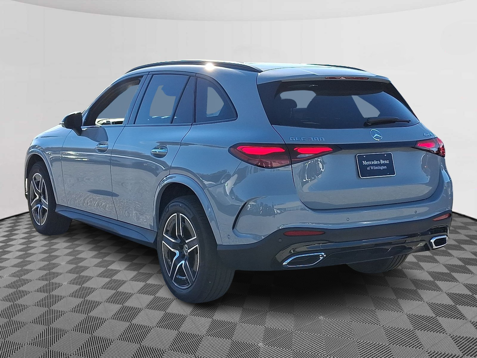 2026 Mercedes Benz GLC 300 4MATIC photo 4