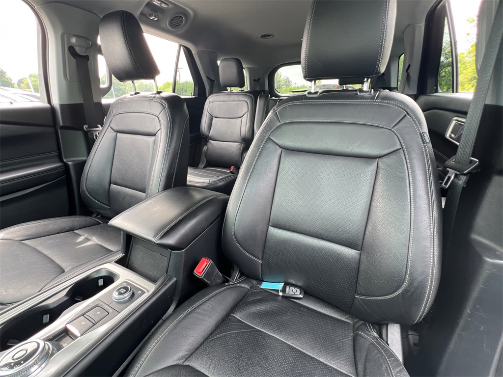 2022 Ford Explorer XLT photo 21