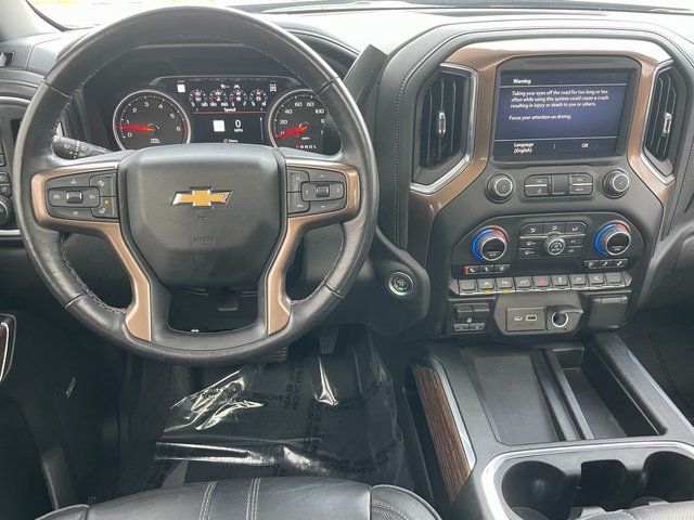 2022 Chevrolet Silverado 1500 High Country photo 3